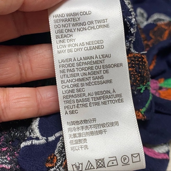 Kellen Embroidered Tank Top Size Medium - Picture 6 of 13